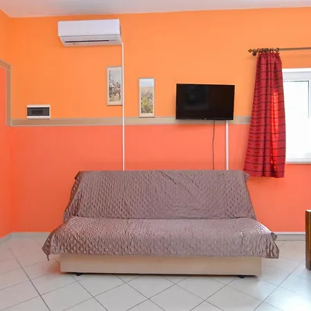 Apartment Veli Vrh 72 *