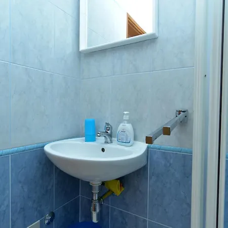 Veli Vrh 72 * Pula