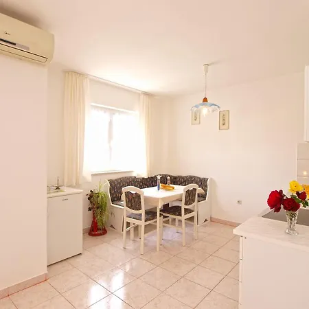 Veli Vrh 72 Apartment