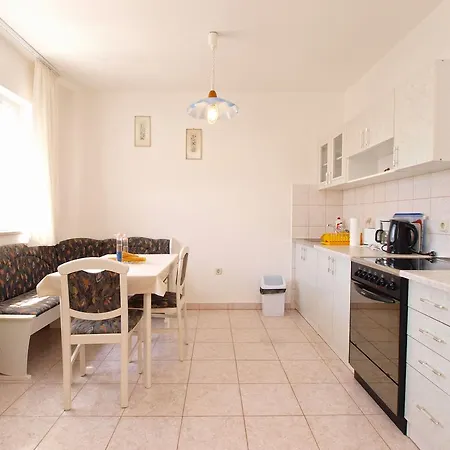Veli Vrh 72 Pula