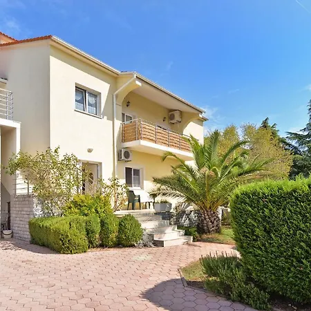 Veli Vrh 72 Apartment Pula