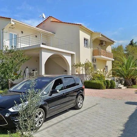 Appartamento Veli Vrh 72 Pola
